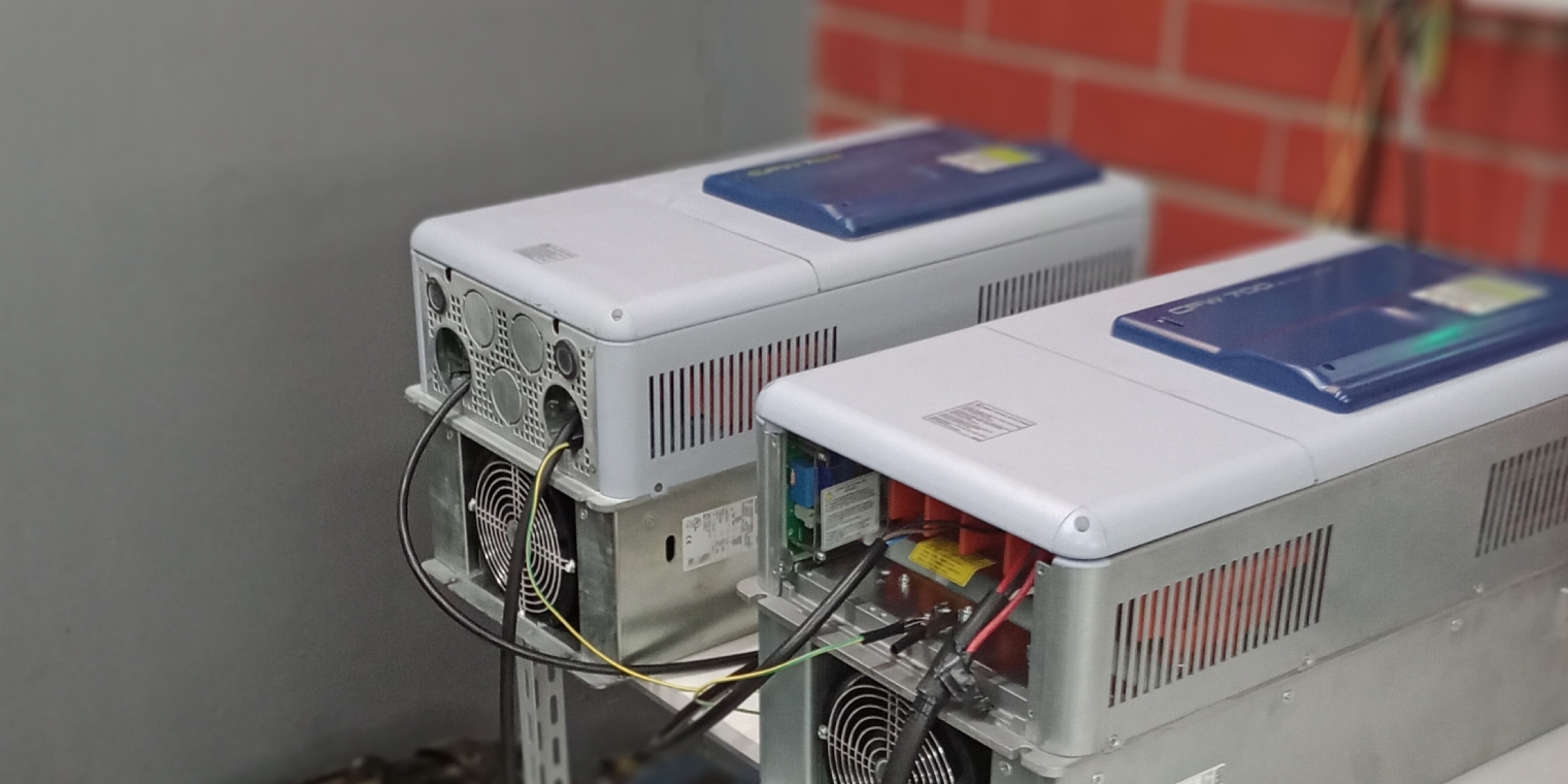 <p>Realizamos manutenções preditivas, preventivas e corretivas, programações de drives. Dispomos de equipe técnica para atendimento externo como startups e programações em campo. Desenvolvemos projetos e painéis para distribuição de energia, proteção e controle de motores, automação industrial, correção do fator de potência, controle de aquecimento e muito mais.</p>
